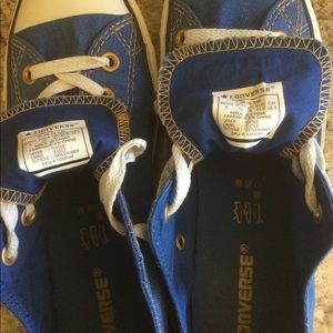 All*Star Converse Size 10 Jean Color Blue with gold stitching